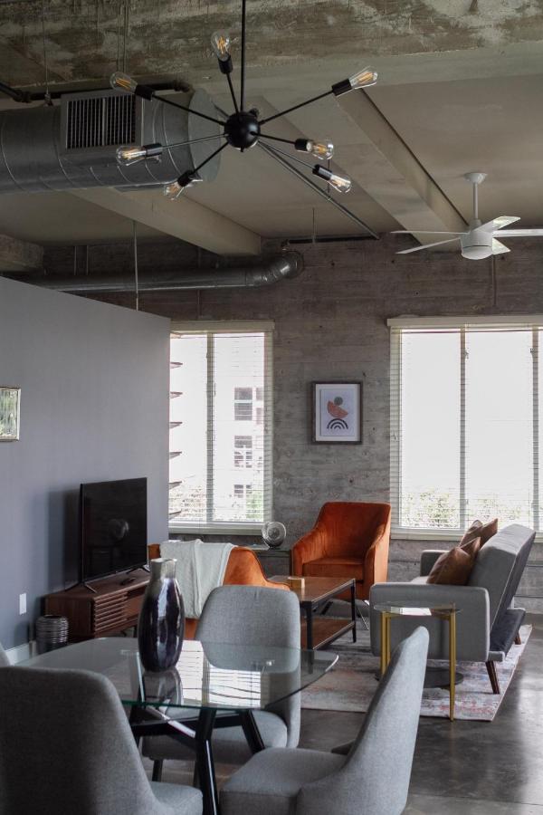 The Guild Austin Lofts On 5Th Exterior photo
